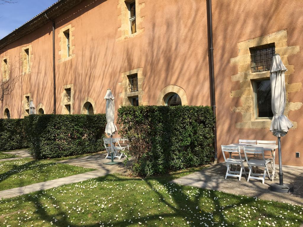 Апарт отель La Bastide Du Roy Rene Экс-ан-Прованс Экстерьер фото